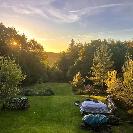 بيت للعطل Scenic Hilltop Retreat For 14 *