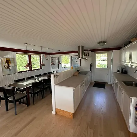 Scenic Hilltop Retreat For 14 度假居 布赖斯楚普